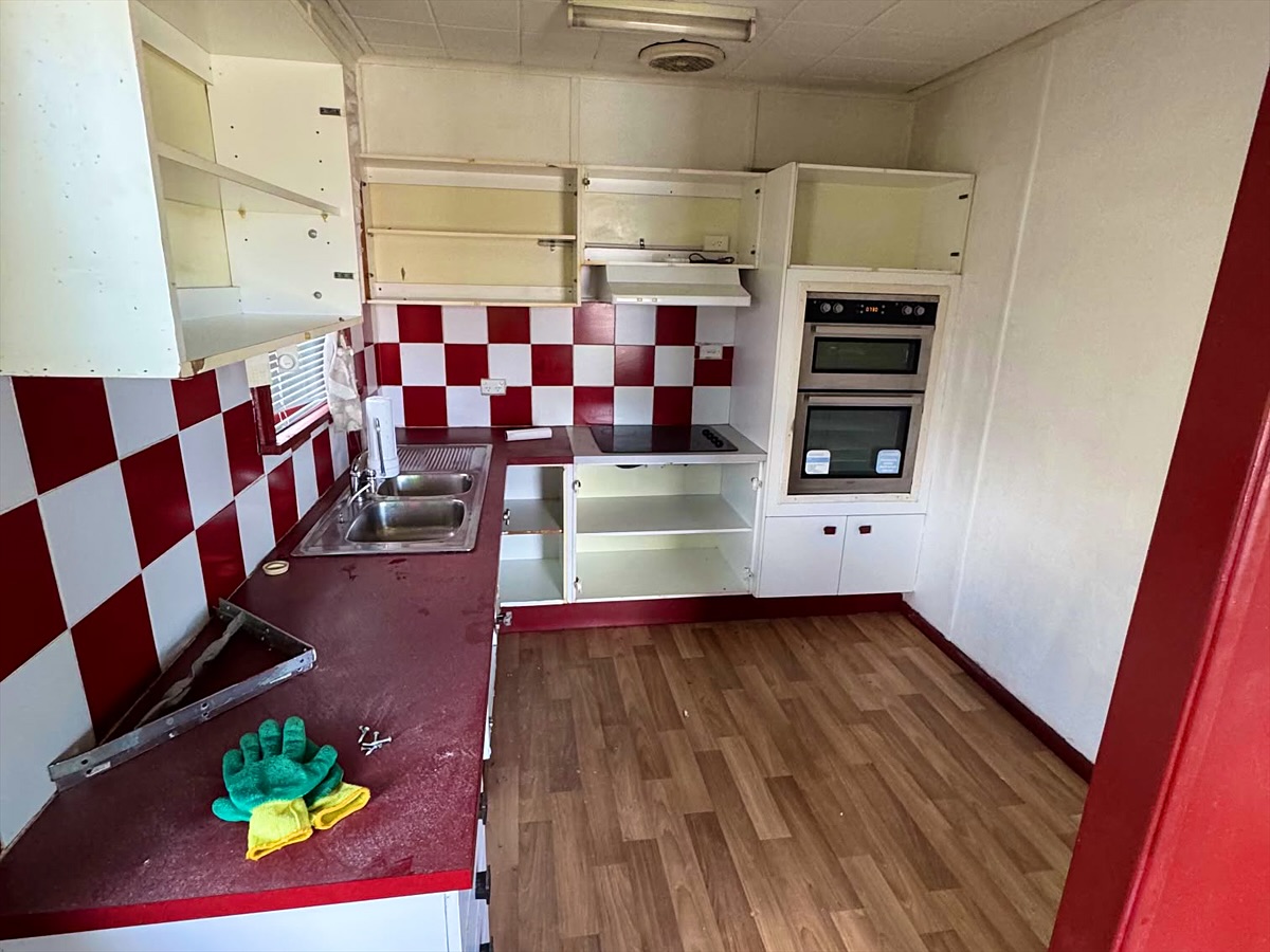 Kitchen before the works